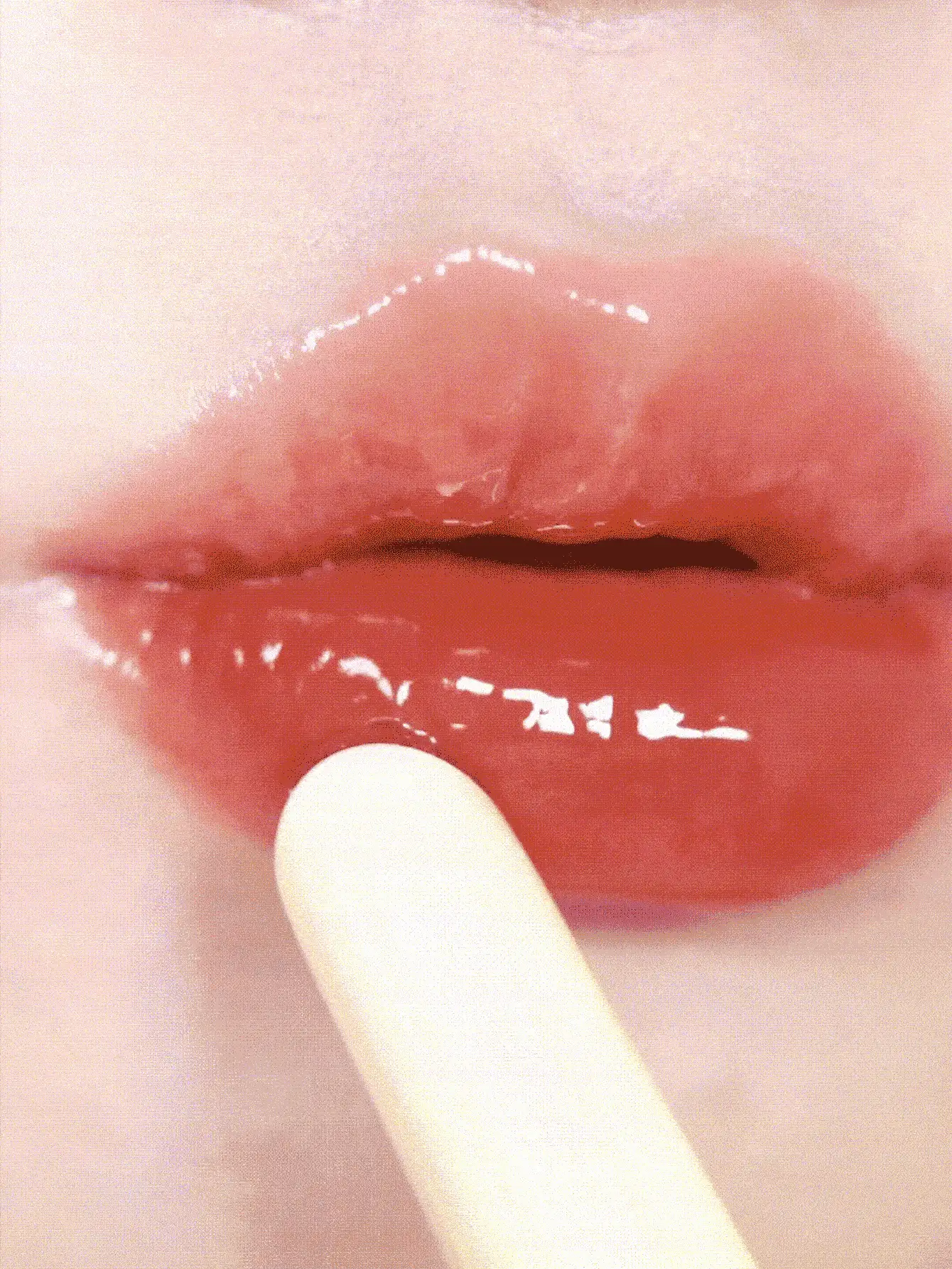 JOOCYEE GLOSSY ROUGE Lipstik Transparan Tinggi dengan Lapisan Cahaya yang Mengunci Riasan, Memberikan Nuansa Bercahaya Seperti Cermin, Tidak Lengket, Melembapkan, Riasan Alami, Tahan Lama, Anti Luntur - 566 Teh Manis - View 2