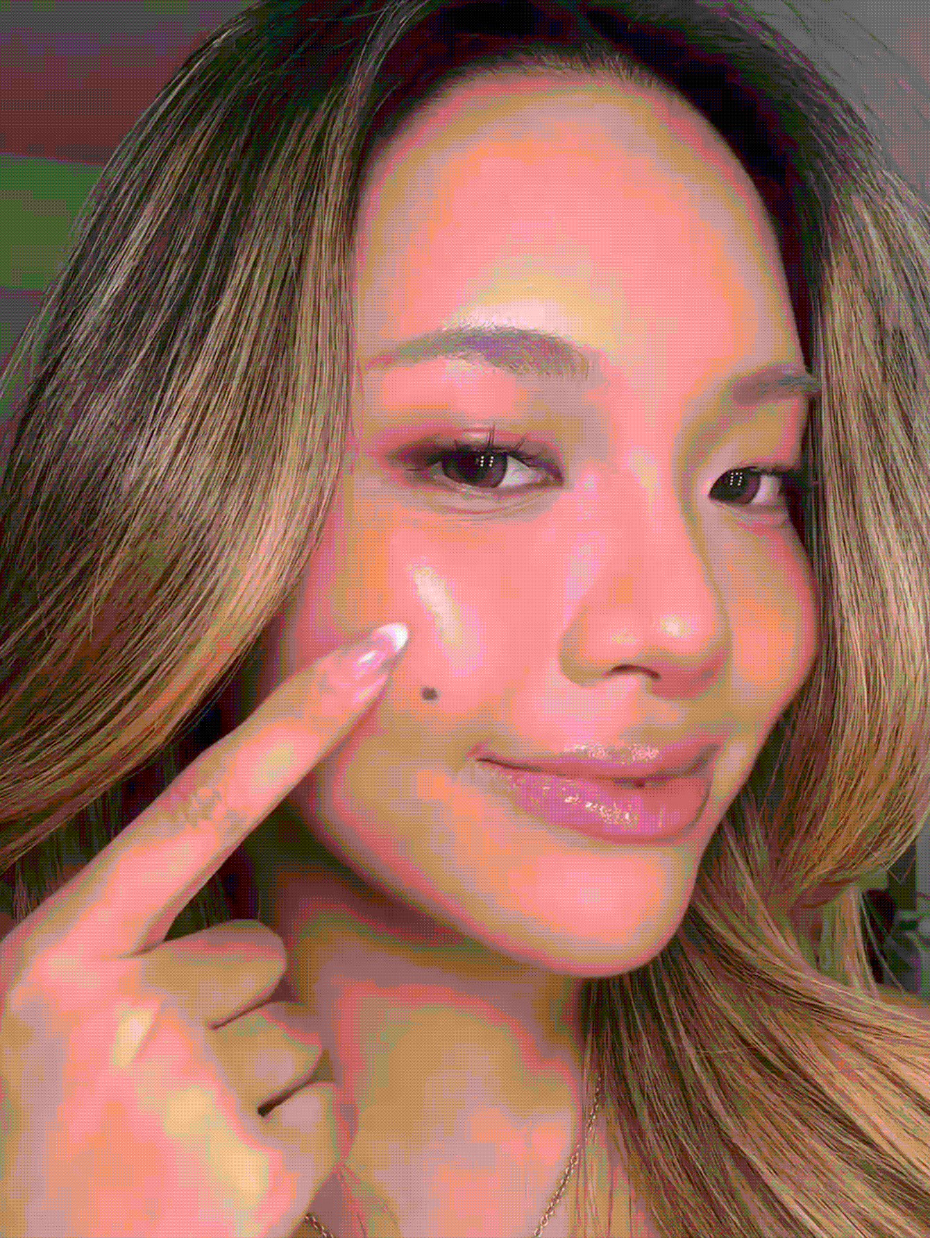 JOOCYEE Egg Skin Liquid Blush, Soft Tint, Blends Seamlessly, Precise Application, Creates Radiant Makeup Look - #L06 Oat Nude - View 2