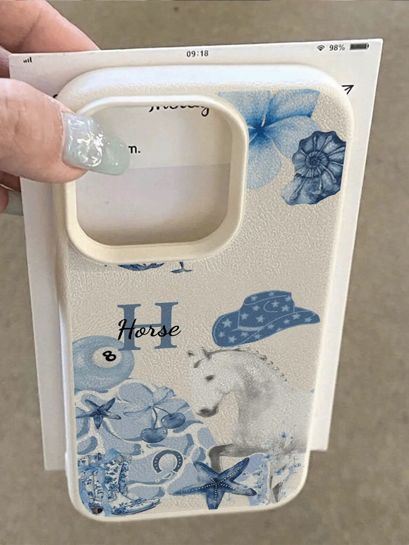 1pc Customizable Initial & Name Phone Case With Fresh Blue & White Watercolor Western Cowboy Horse Pattern Design, Compatible With IPhone 17 Pro Max/17 Air/16E/16 Pro Max/15/14 Plus/13/12/11, S24/20 Ultra/A52S/A31A21S/A13/A05S, Note 13 Pro Plus/Note 10/Note 12C/Note 13C, Made Of TPU Material, Fashionable Personalized Shockproof, Minimalist Yet Textured Design, Suitable For Users Who Love Horse Elements Or Seek Personalized Phone Accessories - White - View 2