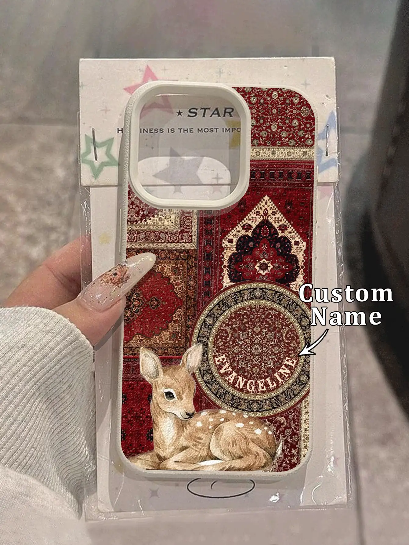 1件 DIY 個性化姓名復古波斯地毯圖案鹿設計 TPU 人造皮革紋理手機殼,適用於 iPhone 17/17ProMax/17Air/16ProMax/16E/15/14Plus/13Pro/12/11ProMax/XsMax 以及 Galaxy A05s/A13/A14/A15/A23/A24/A25/A32/A33/A34/A35/A52/A53/A54/A55/S20/S21 FE/S22 Ultra/S23/S23 Ultra/S24/S24 Plus/S24 Ultra 以及 Note 13 Pro/Note 12/Note 12 Pro+/Note 11 Pro/Note 11S/Note 10 4G/5G/Note 10 Pro/Note 10S/Note 9 4G/Note9Pro/Note 9S/Note 8/13C/12/12C/10A,防摔防指紋耐用,美觀優雅,送給朋友的最佳禮物 - 白色 - 查看 2