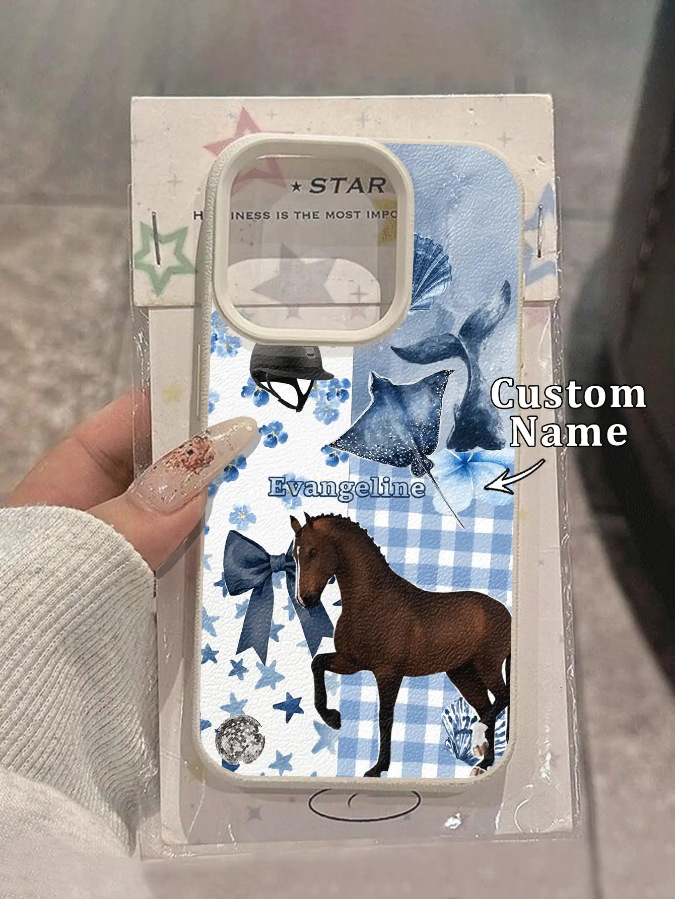 1件 DIY 定製姓名藍白拼接水彩馬術海洋風圖案 TPU 人造皮革紋理手機殼,相容 Apple Duo/18ProMax/17ProMax/16Pro/15/14Plus/13Pro/12ProMax/11/XsMax 及 Galaxy A05s/A13/A14/A15/A23/A24/A25/A32/A33/A34/A35/A52/A53/A54/A55/S20/S21 FE/S22 Ultra/S23/S24 Ultra 及 Note 13 Pro/Note 12/11/Note 10 Pro/Note 9/8/13C/12/12C/10A,防摔防指紋耐用,美觀優雅極具吸引力,送給朋友的最佳禮物 - 彩色 - 查看 2