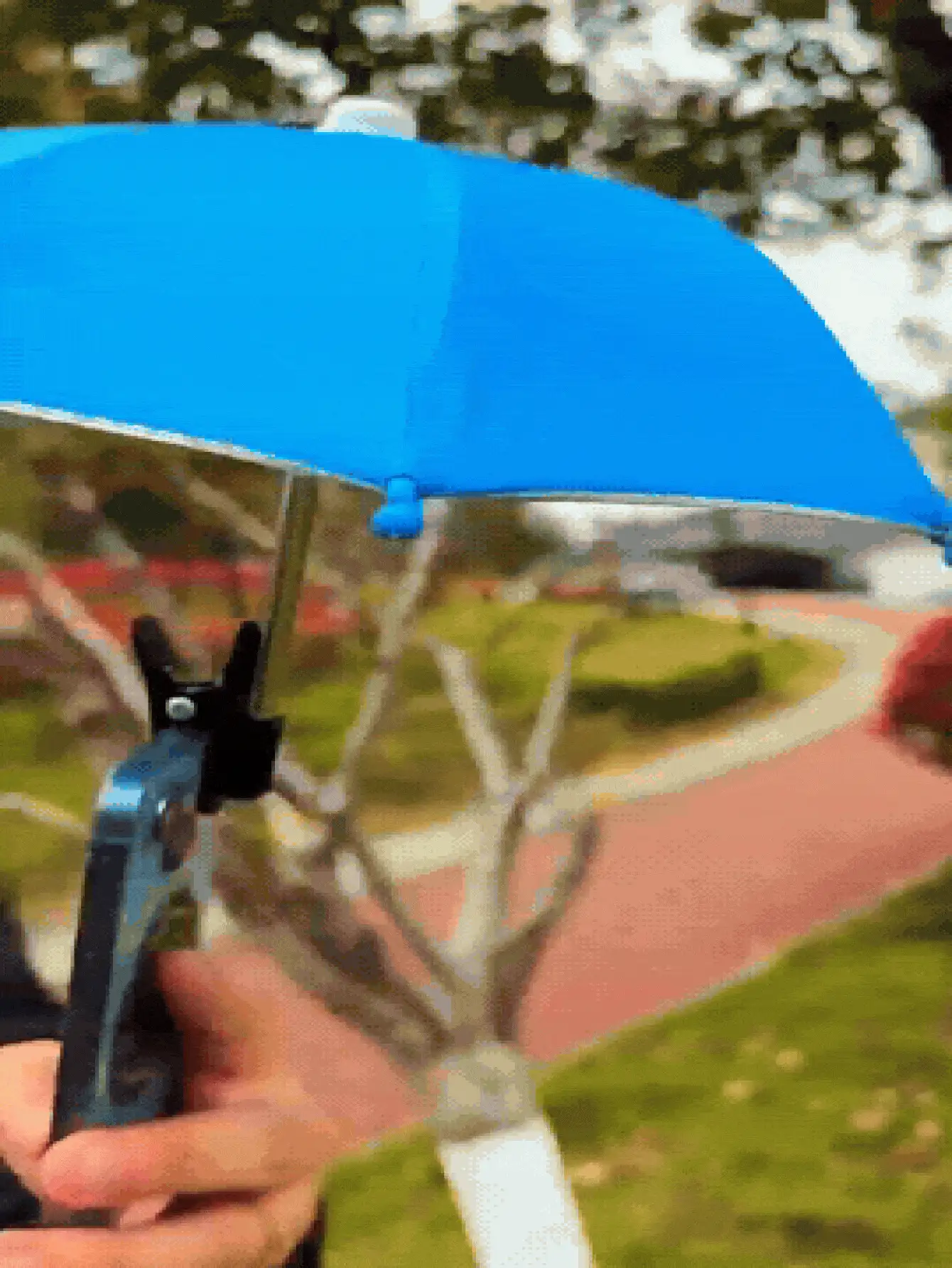 Shading Phone Umbrella For Sun With Flexible Clip To Block Direct Sunlight Compact Outdoor Phone Sun Shade Shield For Motorcyclists And Hikers Handy Mini Umbrella For Phone Perfect For Park Relaxing Summer Travel Beach Umbrella Vacation Essentials - Cell Phone Umbrella - View 3