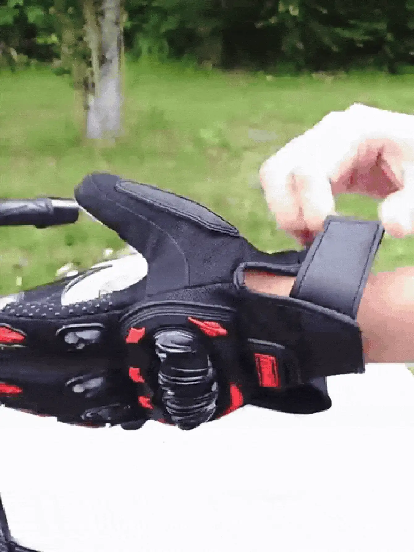 Sleek Driving Gloves With Shockproof Shell And Anti Slip Dots Lightweight Outdoor Gloves For Bikers Fingerless Cycling Gloves Great For Biking And Gym Workout Motorcycle Gear Women Gloves - Multicolor - View 3