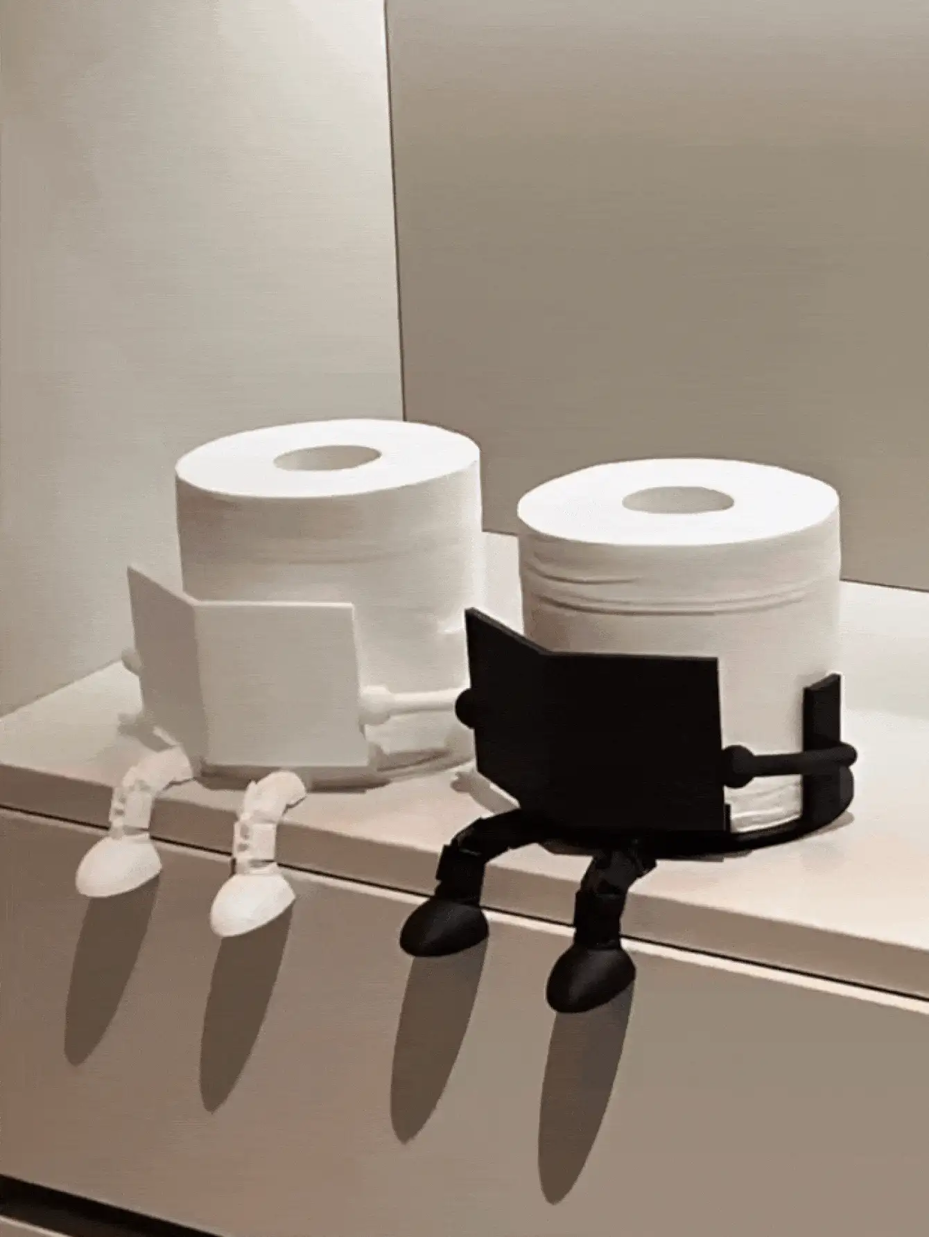 Creative Human Figure Toilet Paper Holder Cute Toilet Paper Holder Bathroom Organizer Interesting Home Decor Bathroom Accessory For Bathroom Bedroom Living Room Bathroom Essential Accessories Gifts For Friends Family Hostess - Multicolor - View 3