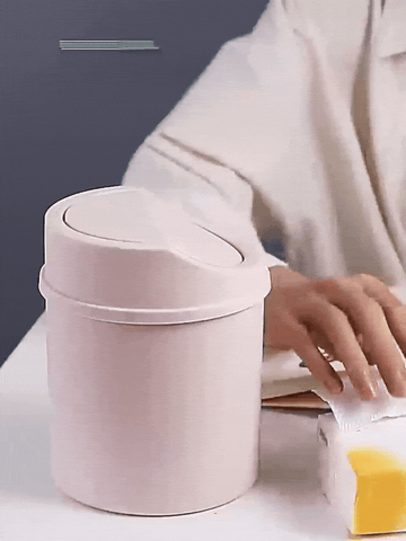Modern Desktop Trash Can, Large Capacity Small Size, Suitable For Professionals And Gamers, Unisex, Durable Mini Trash Can, For Computer Desk, Can Store Packaging Paper, Multi-Functional, Suitable For Car, Office, Dorm, Desktop, Office Supplies, Mini Countertop Trash Can - Multicolor - View 2