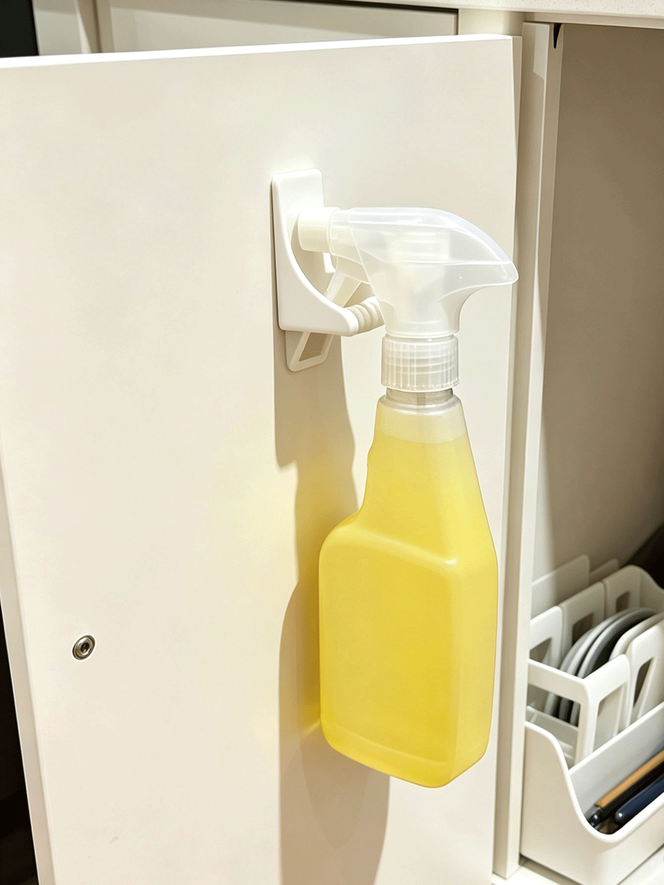 Wall-Mounted Spray Bottle Storage Rack, Multi-Functional Kitchen & Bathroom Cleaning Bottle Organizer, Space-Saving Tidy Storage, Kitchen Cabinet Organizer, Storage Room Home Bathroom Decor, Travel Essential - Multicolor - View 2