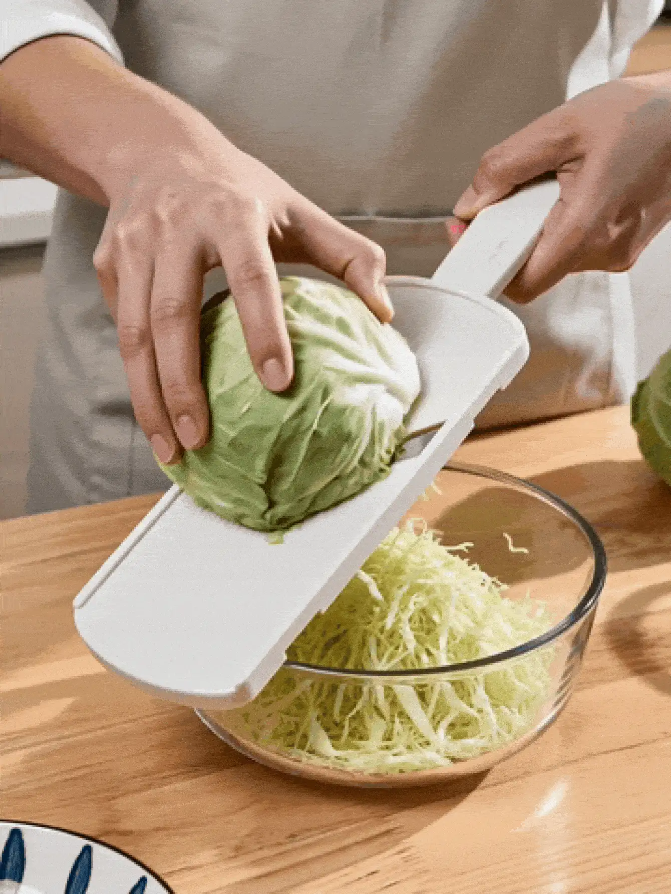 Lightweight Long Handle Portable Multi-Function Vegetable Slicer, Suitable For Cabbage, Lettuce, Purple Cabbage, Washable Food Shredder, Apartment Home Kitchen Decor Essential Accessory, Kitchen Gadget Cookware Home Supplies - Multicolor - View 3