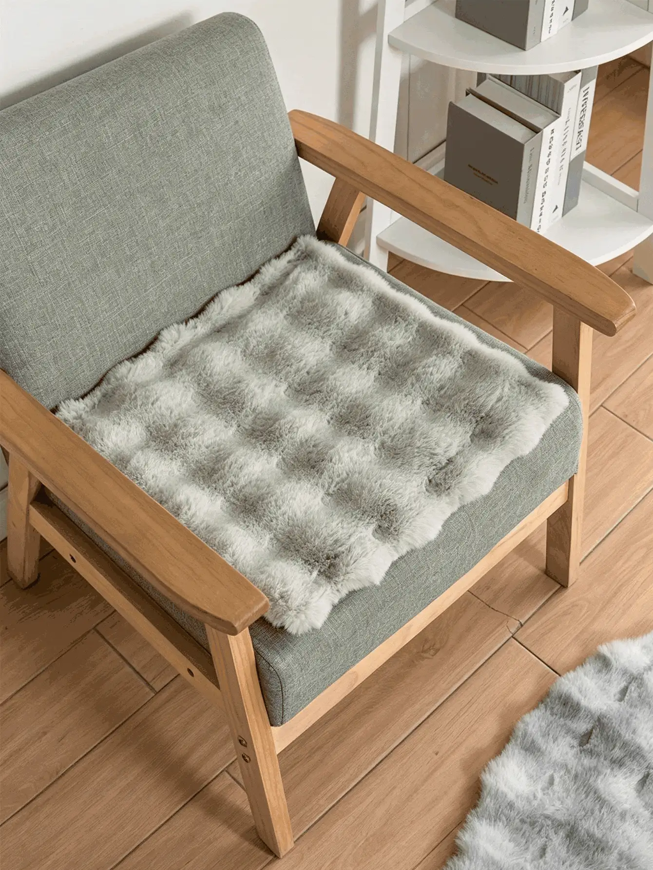 1pc Comfortable Plush Square Seat Cushion, Bubble Texture Faux Rabbit Fur Surface, Soft Thickened Design, Suitable For Vanity Stool, Dining Chair And Computer Chair, Women's Room Decor, Autumn Home Decor, Indoor Living Room And Bedroom Use - Multicolor - View 3