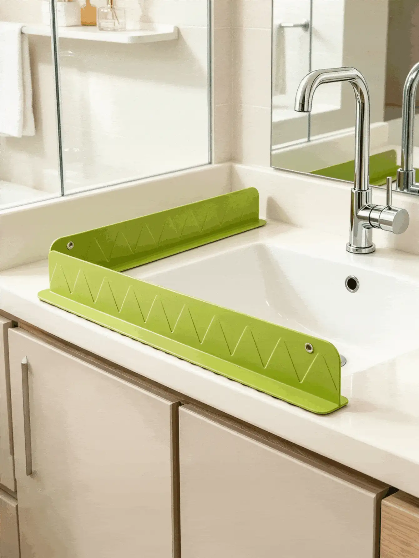 1/2Pcs Suction Sink Splash Guard, Flexible Silicone Water Barrier, Removable Anti-Splash Baffle For Kitchen Sink Countertop Washing Basin Kitchen Essentials Kitchen Decor And Accessories Christmas Home Decor Christmas Gifts Christmas Decor - Multicolor - View 3