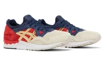 ASICS Concepts Gel-Lyte V 运动鞋，休闲运动跑步鞋，轻便缓震，吸震透气网眼鞋面，防滑回弹，易穿脱，Logo撞色设计，多功能，适合健身房、日常通勤、街头潮流、旅行等场合，男女款，纸莎草纯银色，货号：1201A943-100 - 紙莎草白/純銀色 - 查看 2