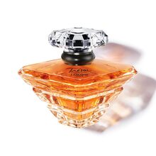 Lancôme Tresor 女士淡香水喷雾 EDP 香水 1oz/30ml 1.7oz/50ml 3.4oz/100ml 持久优雅 女友 妻子 母亲 朋友 生日 毕业派对 旅行 露营 户外 学校 校园旅行 节日 周年纪念 办公室 秋季 秋季 万圣节 秋季造型 Lancome Majestic Luxe Effortless Elegance SimpleLuxe - EDP - 查看 1