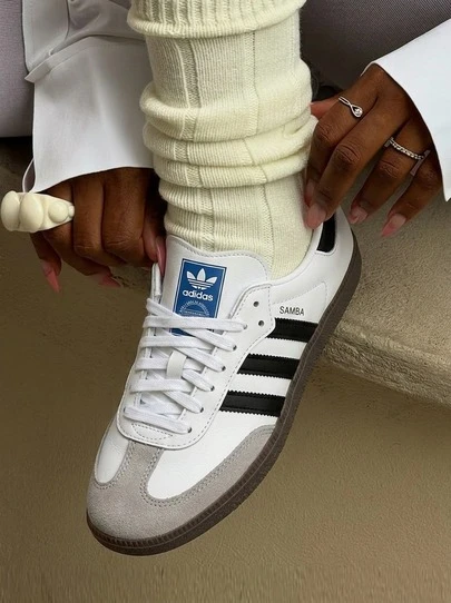 Adidas S Samba Teen's Junior Sneakers Classic Leather Upper With OrthoLite® Sockliner For All-Day Comfort Cloud White Core Black Gum IE3675