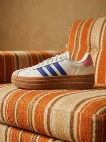 Adidas Giày thể thao VL Court Bold dành cho nữ, thoáng khí, thấm hút mồ hôi, độ đàn hồi tốt, đa năng, in logo, dễ giặt, nhanh khô, dùng hàng ngày, đi học, ngoài trời, màu trắng/nâu/xanh dương, JQ5643 - Trắng/Nâu/Xanh dương - Xem 1