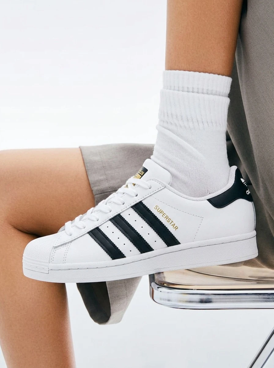 Adidas Giày thể thao nữ thường ngày, unisex nam nữ, nhẹ, thoáng khí, đế dày êm ái, phối màu nổi bật, logo, thoải mái khi tập gym, đi bộ, mua sắm, màu đen EG4958 - Trắng/Đen - Xem 1