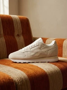 经典皮革系列男女通用运动鞋 透气百搭 日常上学运动 轻便易洗 白色 100209483 - 米白色 - 查看 1