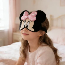 Mặt nạ ngủ nhung mềm mại hình chuột Minnie của Disney – Mặt nạ ngủ hình nhân vật nhung mềm mại cho giấc ngủ ngon, chất liệu nhung siêu mềm, dây đeo co giãn có thể điều chỉnh, món quà hoàn hảo cho trẻ em, quà tặng cho người hâm mộ chuột Minnie, quà tặng sinh nhật. - Nhiều màu - Xem 5