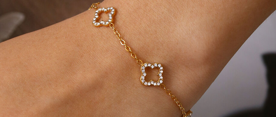 TONSI 1pc Elegant Charming K Style Luxury Minimalist Stainless Steel Zirconia 18K Gold Plated Four Leaf Clover Lucky Flower Chain Bracelet Suitable For Women Summer Work Daily Party Gathering p 77907549