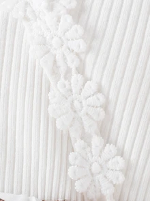 SHEIN Vintaside Kids 女嬰花卉印花貼飾交叉露背細肩帶連身褲 白色夏季可愛露背熱帶度假城市旅行款 - 白色 - 查看 3
