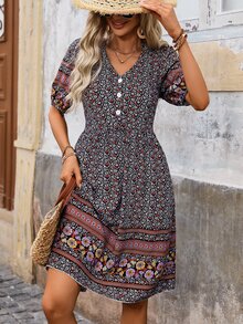 EMERY ROSE Vestido corto con mangas abullonadas y estampado floral, decoración de botones y estilo de vacaciones para conjunto de playa de verano - Negro - Ver 5