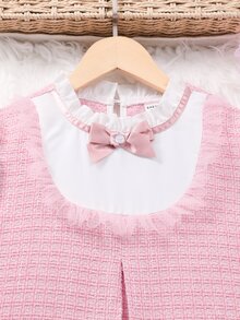 SHEIN Sparklyn Tween Girl 可爱粉色和白色拼色长袖荷叶边领口荷叶边蝴蝶结前网眼荷叶边连衣裙 - 粉色 - 查看 6