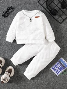 SHEIN 2pcs Baby Boy's Off-White Autumn Casual Vacation Comfortable Knitted Fabric Texture Letter Patched Long Sleeve Sweatshirt & Elastic Sweatpants Set - White - View 5