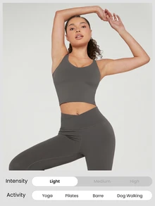 GLOWMODE FeatherFit™ Camiseta de tirantes corta con espalda en U para actividades de bajo impacto, yoga y uso diario en otoño e invierno - Gris Oscuro - Ver 7