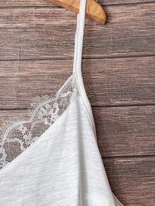SHEIN VCAY 大码女式白色棉质针织吊带背心，V领蕾丝拼接针织吊带背心，夏季度假海滩 - 白色 - 查看 3