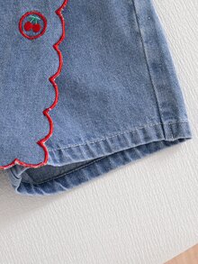 SHEIN Vintaside Kids 女嬰夏季可愛米色與嬰兒藍度假風紋理針織布領拼接愛心3D裝飾上衣牛仔裙褲套裝，復古櫻桃刺繡 - 彩色 - 查看 4