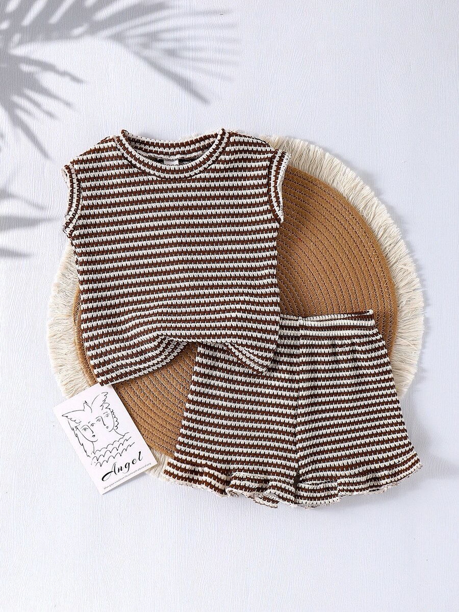 SHEIN X GALILEA Playful Pals 2件組女童夏季無袖套裝，家庭款花卉與格紋軟舒適戶外穿著，洋紅色上衣+短褲，寬鬆休閒卡通套裝