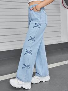 SHEIN 青少年女孩休閒牛仔褲，可愛蝴蝶刺繡，舒適百搭直筒水洗牛仔褲，適合假期、夏季、旅行、舞會、告別，藍色 - 中等水洗藍 - 查看 8