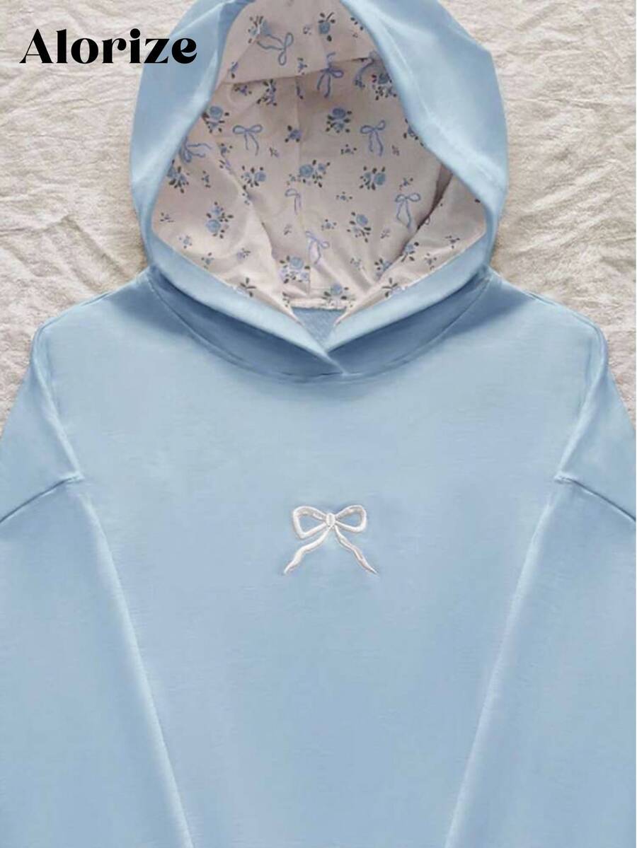 SHEIN Sparklyn 青少年女孩休閒可愛時尚粉色蝴蝶結刺繡運動衫,適合女孩,藍色學院風,秋季告別舞會 - 藍色 - 查看 1