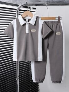SHEIN Genkimix Kids 2件組小男孩休閒 Polo 衫套裝，白色，夏季，上衣配對比縫線與梭織標籤裝飾，長褲配拼接設計 - 彩色 - 查看 6