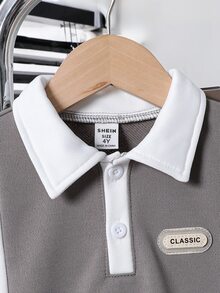 SHEIN Genkimix Kids 2件組小男孩休閒 Polo 衫套裝，白色，夏季，上衣配對比縫線與梭織標籤裝飾，長褲配拼接設計 - 彩色 - 查看 3