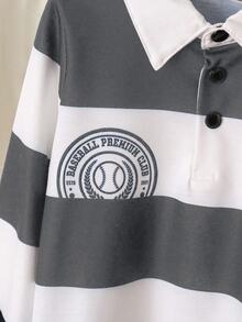 SHEIN 小男孩休閒牛仔學院風白色 Polo 衫，附刺繡貼布與數字印花，開學季、職業日、秋季花童、生日適用 - 灰色 - 查看 6