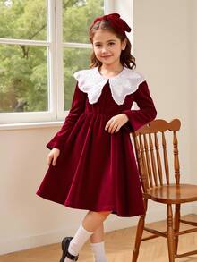 SHEIN Elladie kids 年轻女孩的勃艮第天鹅绒连衣裙，采用柔软的天鹅绒面料，质地光滑，光泽，搭配白色蕾丝花边领口，打造甜美优雅的外观，领口边缘可见精致纹理，更显精致 - 酒紅色 - 查看 3