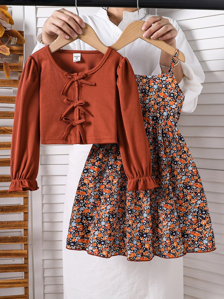 SHEIN 2pcs/Set Young Girl Casual Baby Ribbed Knit Cardigan With Bow Decor And Minimalist Printed Suspender Dress, Suitable For Fall Outings Birthday Brown