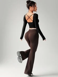 Dewbera Dewbera Women's Backless Cross Strap Design Fitted Yoga Workout Long Sleeve Top Open Back Athletic Modest Sporty Gym All Black Autumn - Black - View 3