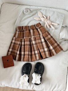 SHEIN 1件女嬰學院風復古休閒洋裝，棕色羊毛格紋荷葉邊迷你裙洋裝，秋冬新款日常穿搭 - 棕色 - 查看 3