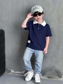 Genkimix Kids 小男孩校園套裝，深藍色短袖 Polo 衫配淺藍色牛仔褲，夏季職業日返校穿搭 - 藏蓝色 - 查看 2