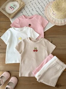 SHEIN 6件組女嬰粉色與白色夏季休閒端莊可愛家庭套裝 羅紋針織短袖上衣與短褲套裝 櫻桃草莓圖案 - 彩色 - 查看 8