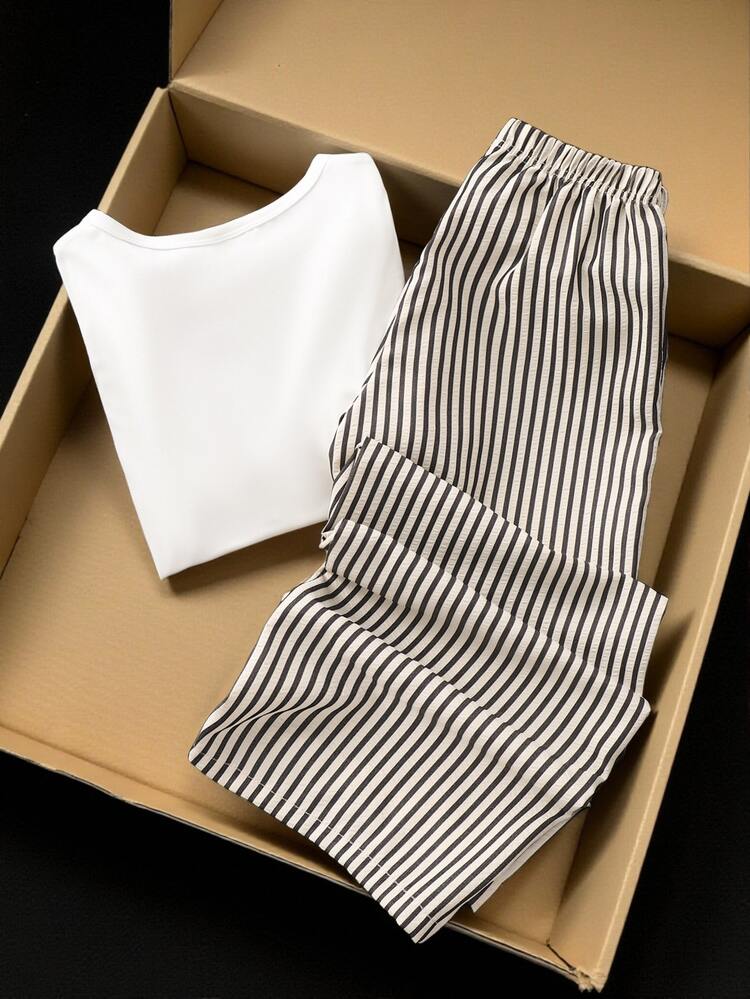 SHEIN Tween Girls 2pcs/Set Round Neck Horse Print Set Half-Button Short Sleeve T-Shirt Black And White Striped Wide-Leg Pants Outfit Summer 80s - White - View 2