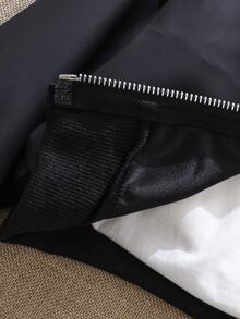 SHEIN 年轻女孩的时尚街头风格黑色夹克，采用清爽面料制成，翻领设计，银色拉链前襟，方便穿着，罗纹袖口和下摆，时尚外观，宽松时尚版型，适合秋冬季日常穿着 - 黑色 - 查看 6