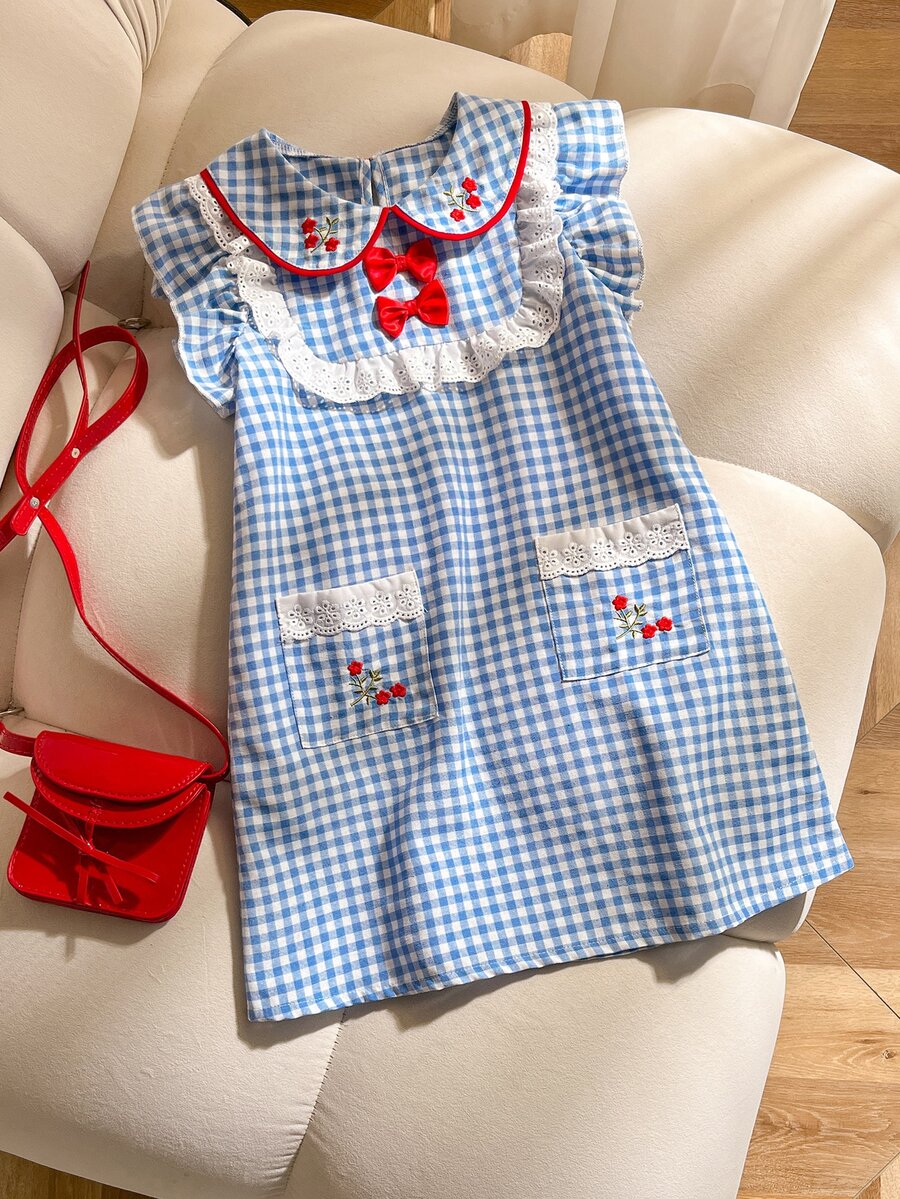 SHEIN Genkimix Kids 可愛少女海軍藍格紋短款圓領洋裝,荷葉袖、蝴蝶結與櫻桃刺繡,夏季穿搭 - 藍色 - 查看 1
