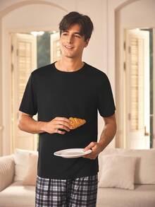 Manfinity Underwear&Sleepwear Basics Men's Summer Casual Solid Color Short Sleeve T-Shirt And Plaid Pants Pajama Set - Black - View 7