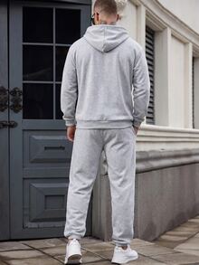 Manfinity Homme 男士字母图案袋鼠口袋连帽衫和运动裤休闲套装，外出运动服 - 灰色 - 查看 2