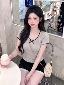 DAZY 女款蝴蝶結裝飾短袖針織上衣 夏季早午餐黑色可愛款 - 杏色 - 查看 2