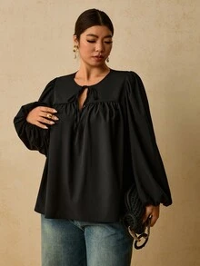 Travachic 大尺碼女款長袖圓領前綁帶純黑色波希米亞風優雅襯衫，燈籠袖休閒上衣，適合海灘、晚餐、辦公室、秋季 - 黑色 - 查看 4
