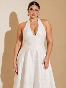 SHEIN BAE CURVE 女款大尺碼優雅束腰全白夏季婚禮雞尾酒正式晚宴禮服，提花露背掛脖V領無袖設計 - 白色 - 查看 6