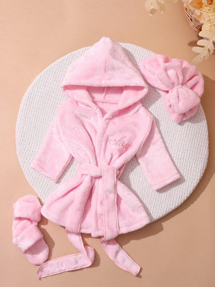 SHEIN 新生女嬰淺粉色攝影浴袍套裝，附配套頭巾帽與迷你拖鞋，秋季可愛家庭穿搭嬰兒拍照服裝道具 - 淺粉色 - 查看 2