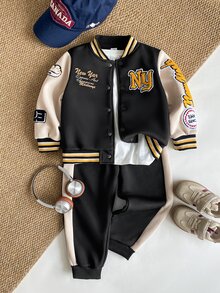 SHEIN 2件組男孩大學風字母印花刺繡拼接棒球長袖夾克褲套裝，羅紋領口袖口下擺，秋季生日白色 - 黑色 - 查看 2